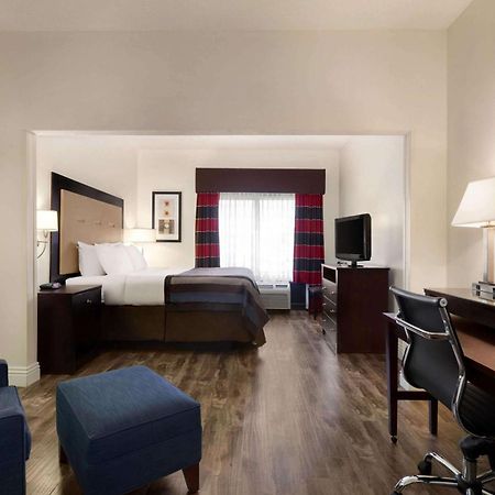 Wingate By Wyndham Montgomery Exterior foto
