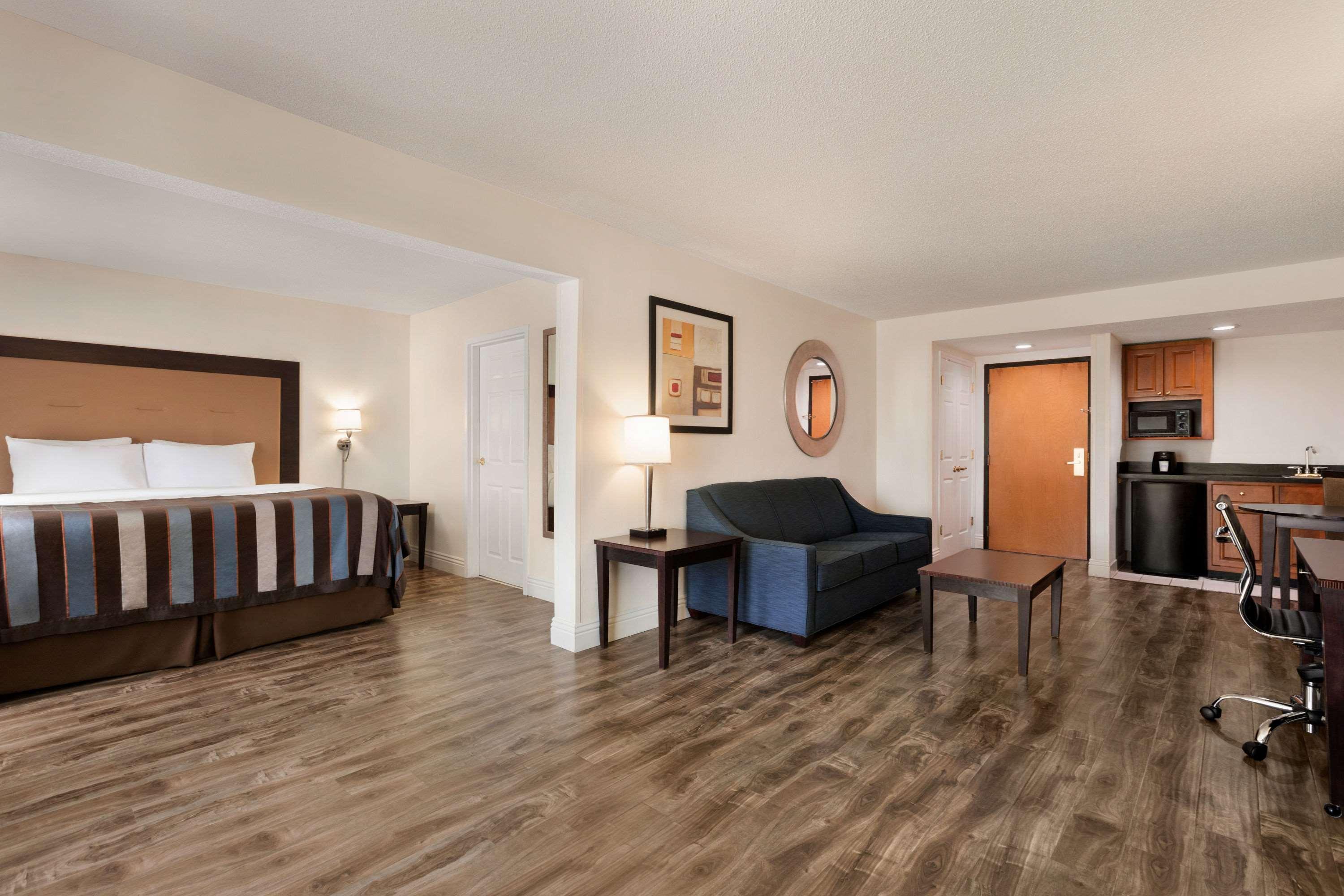 Wingate By Wyndham Montgomery Exterior foto