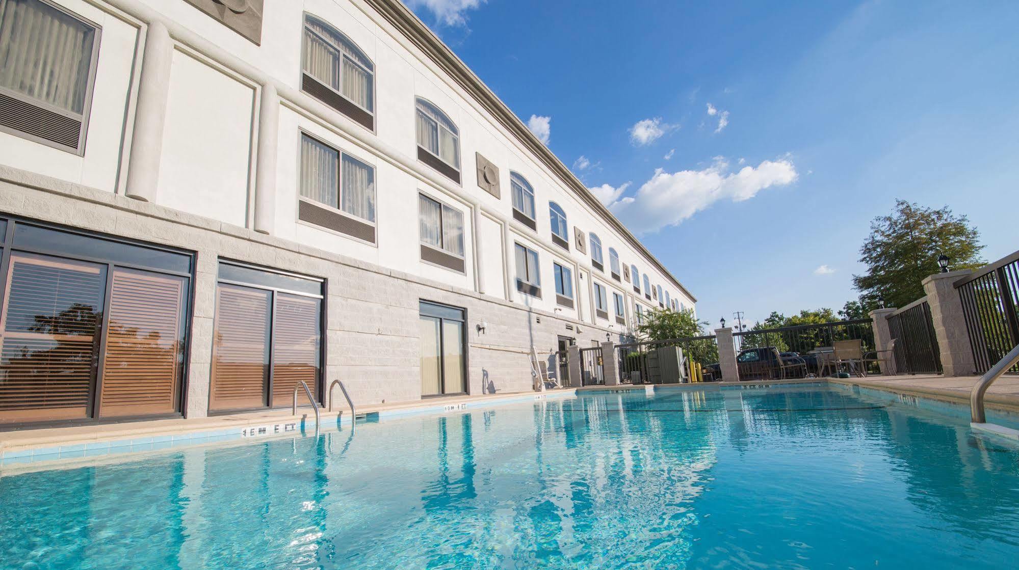 Wingate By Wyndham Montgomery Exterior foto